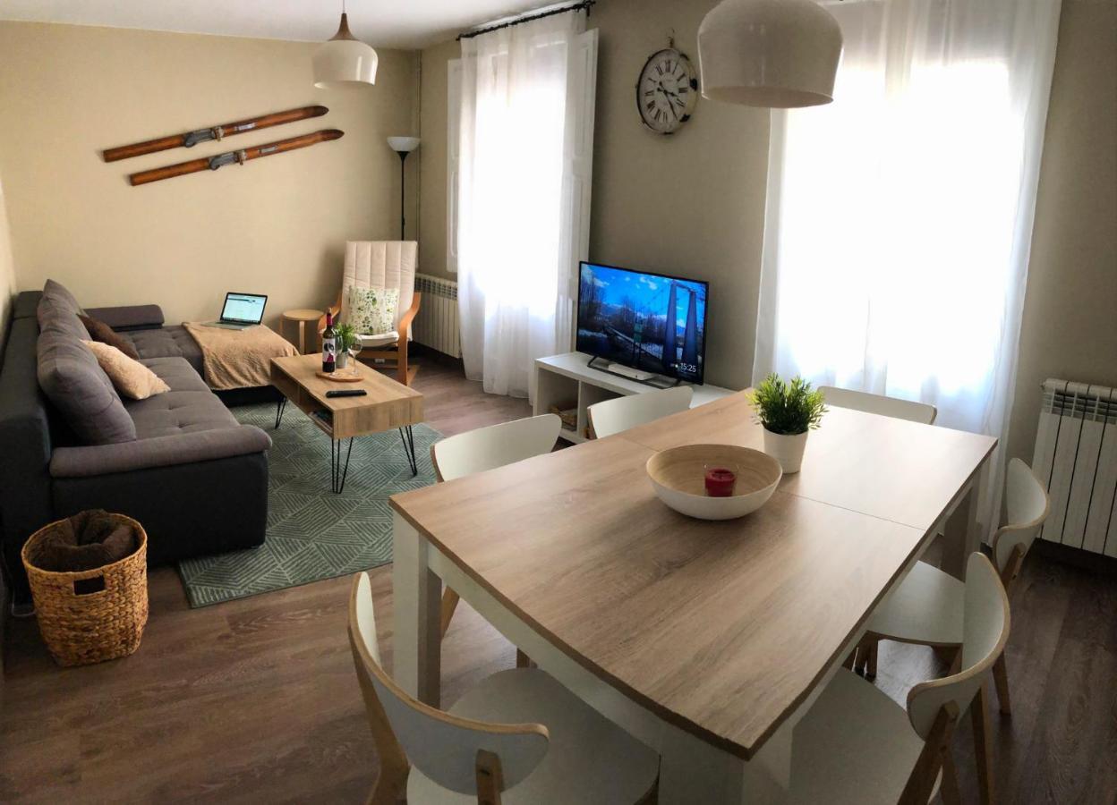 Apartamento Acogedor Y Familiar - Wifi+Chromecast Puigcerdà 외부 사진